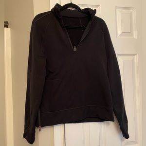 Lululemon - Men’s 1/4 Zip Pullover Sweater - size L